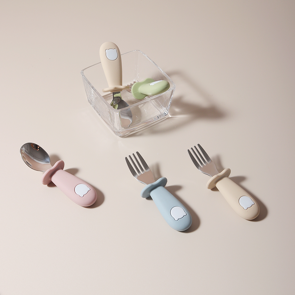 Baby Panda Shape Silicone Spoo - Baby Food Feeder recension och pris