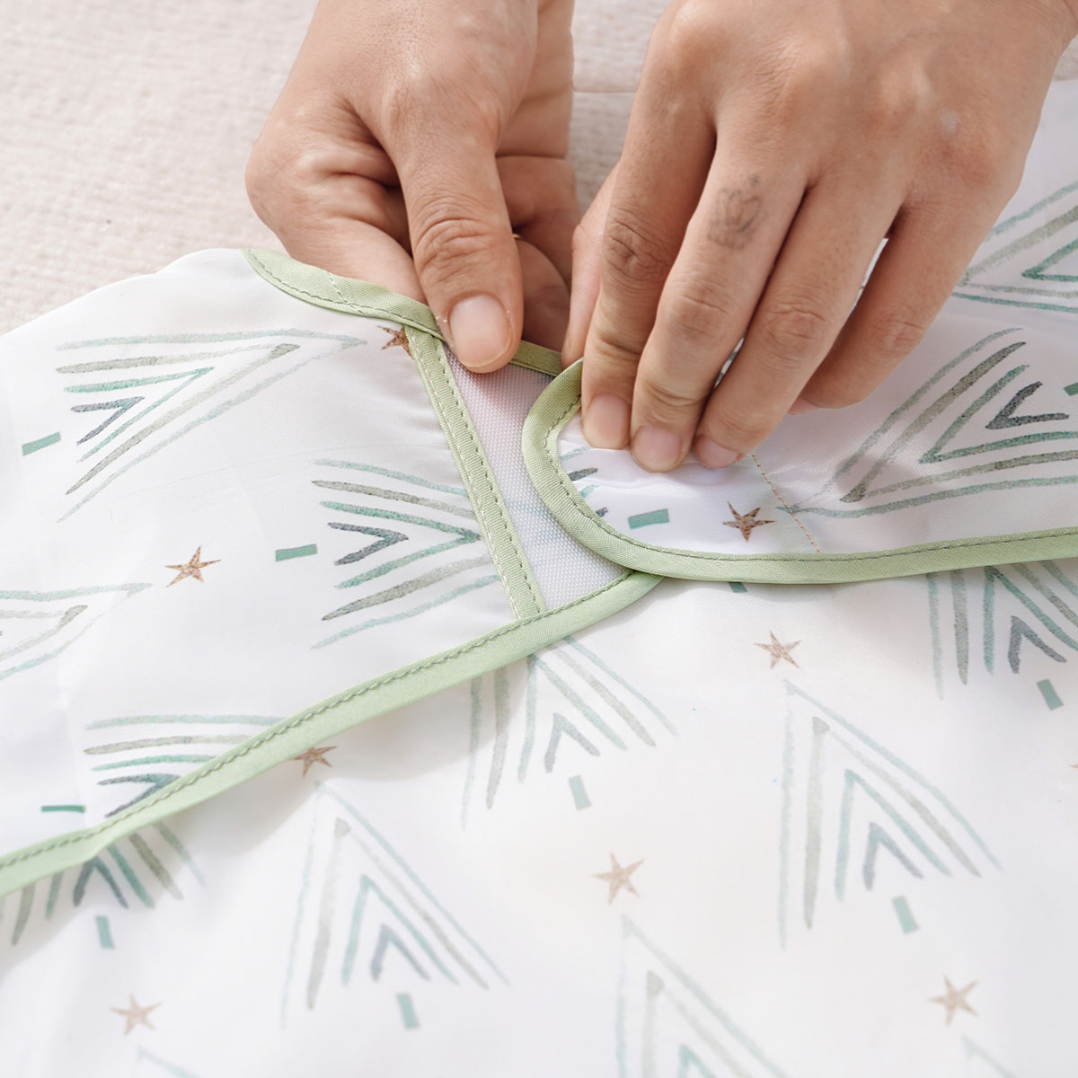 Long-Sleeve Baby Bib Machine W - Bib Long Sleeve recension och pris